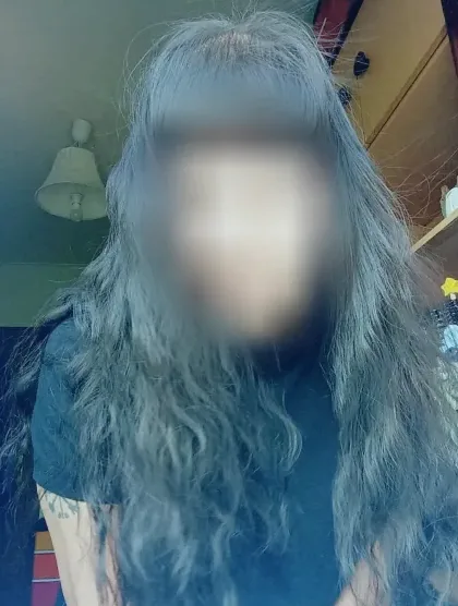 Andrea, 39