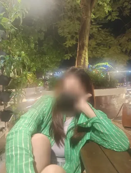 Charlotte, 28
