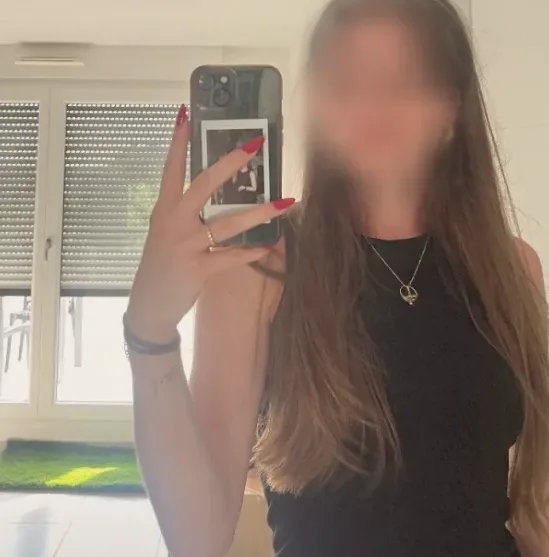 Charlotte, 27
