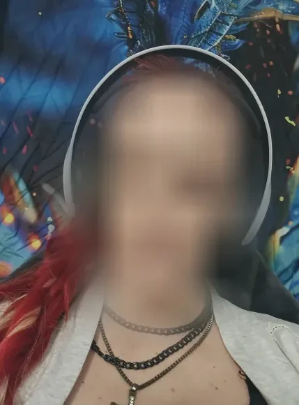 Chiara, 36