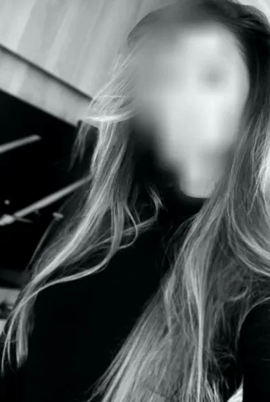 Chiara, 35