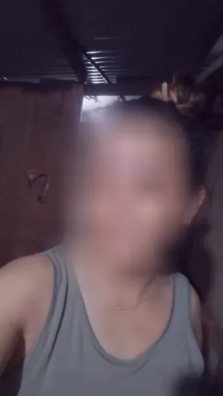 Daniela, 40