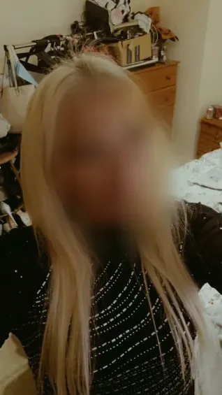Diana, 37