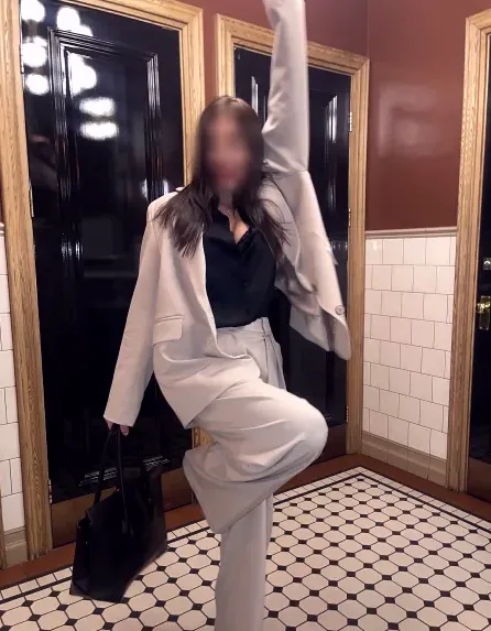 Fiona, 29