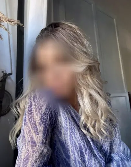 Fiona, 20