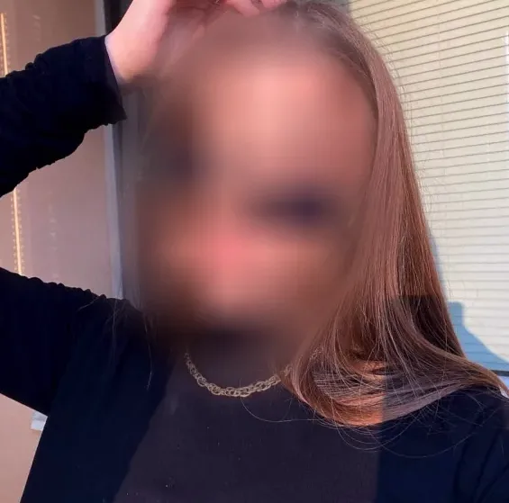 Julia, 31