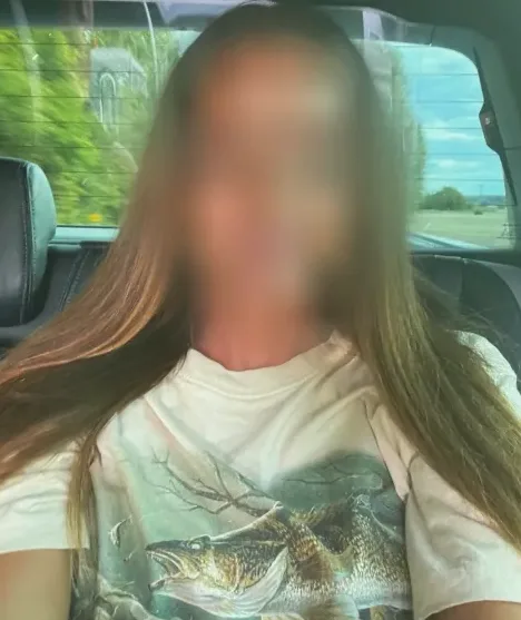 Juliane, 39
