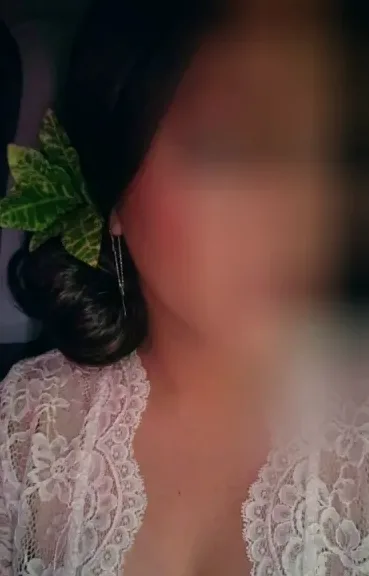Kim, 35
