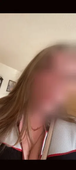 Maja, 25