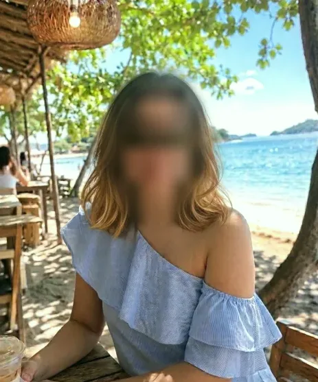 Nina, 36