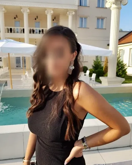 Sarah, 29