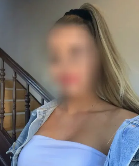 Sina, 26