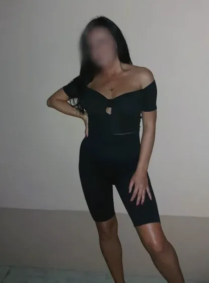 Sina, 36
