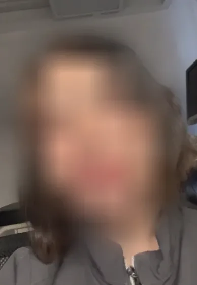 Sophie, 36
