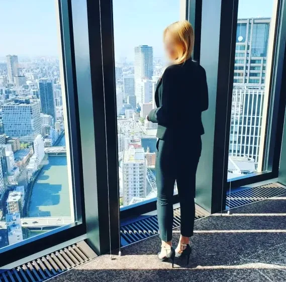 Vanessa, 32